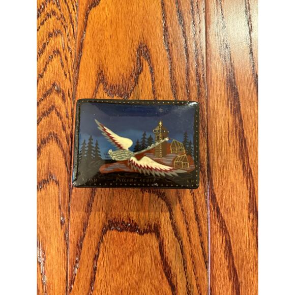 Russian Lacquered Black Trinket Box Artist Signed Crane Loon Bird Flying Forest - Picture 2 of 16